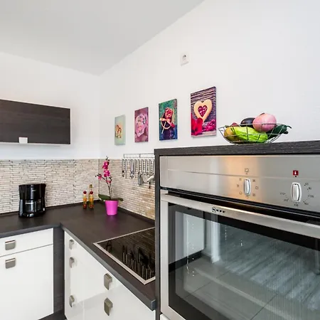 Apartment Rath Köln